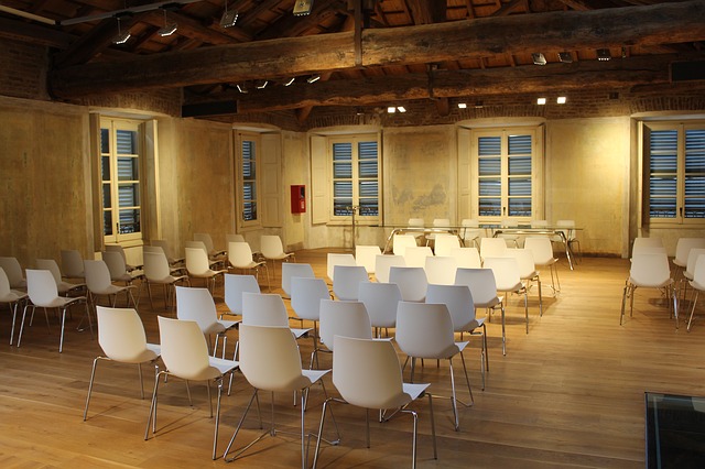 Spotkanie biznesowe pod Warszawą – konferencje, sale konferencyjne